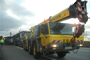 Bergung eines Autotransporters, min Bild